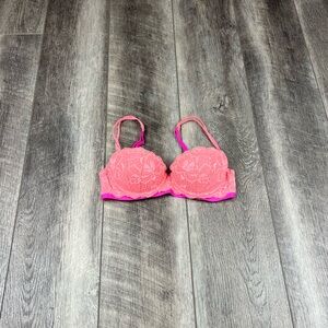 32B VS‎ Light Pink Date Bra